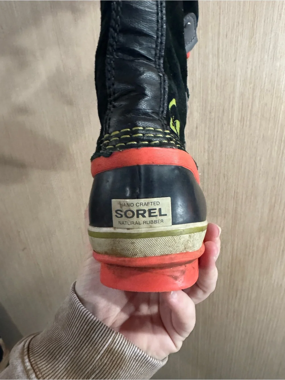 Women’s Sorel Black and Salmon Pink Snow Boots with Faux Fur Trim Size 6